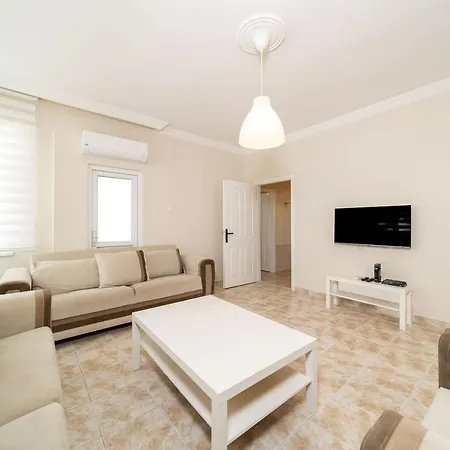 Daire Cozy And Central Near Popular Attractions In Muratpasa, *