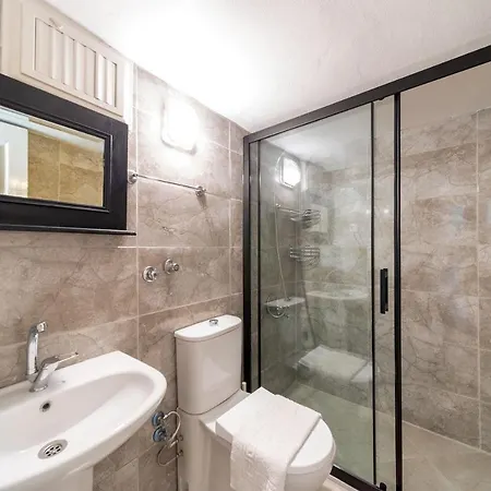 Cozy And Central Near Popular Attractions In Muratpasa, Daire Antalya